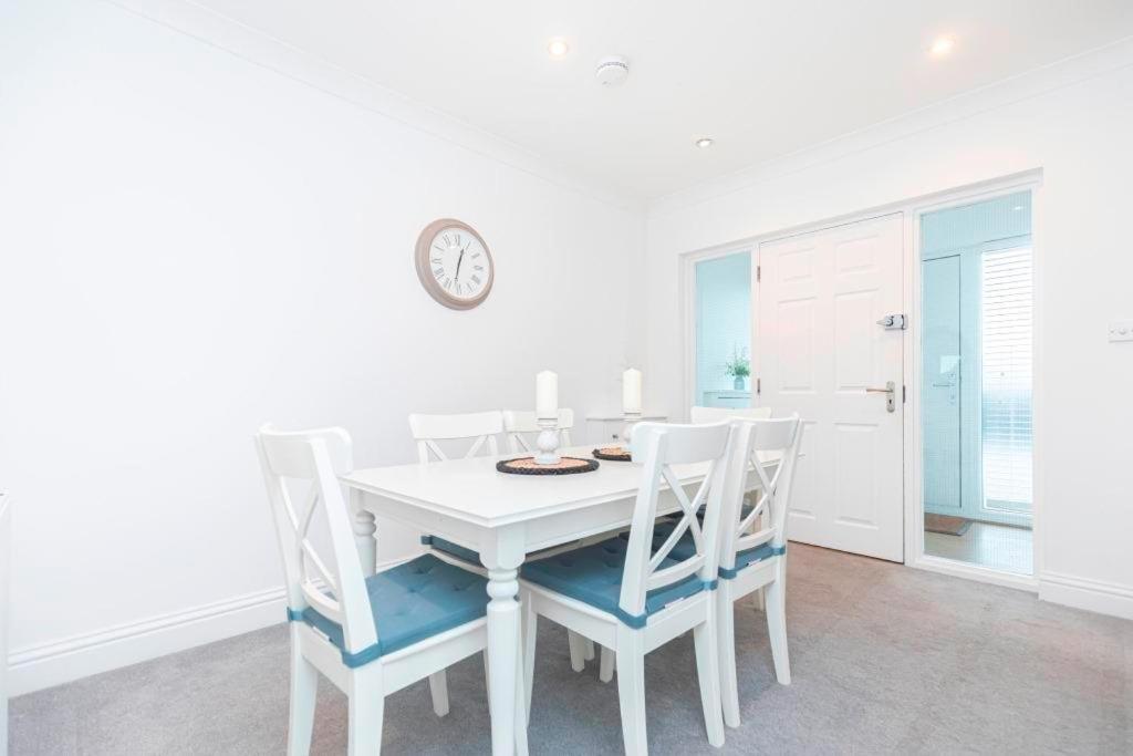 Bournecoast - Clifftop Apartment With Garden -Fm827 Bournemouth Exterior foto